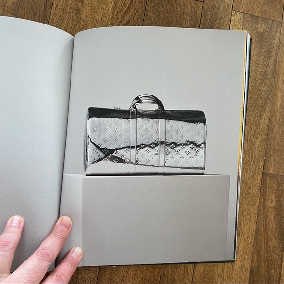 Louis Vuitton Histoires Book 2012  Stories of a Legend - Picture 11 of 12